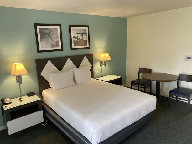 Imagen de la habitación del Hotel Kings Inn San Diego. Foto 14