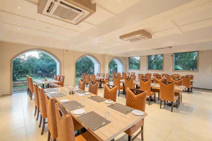 Imagen general del Hotel Kings Kraft Pinewood Ssan Gir. Foto 3