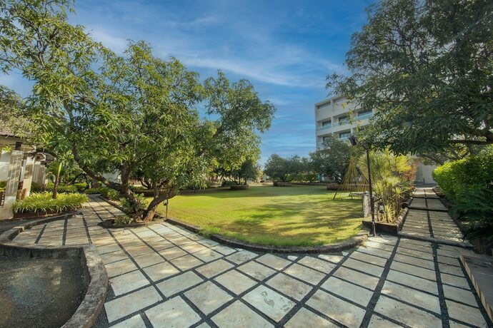 Imagen general del Hotel Kings Kraft Pinewood Ssan Gir. Foto 10