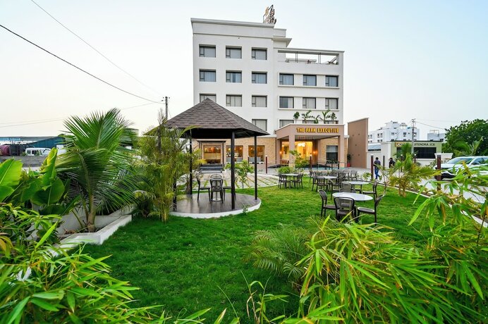 Imagen general del Hotel Kings Kraft The Park Executive. Foto 1