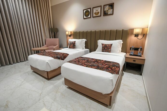 Imagen de la habitación del Hotel Kings Kraft The Park Executive. Foto 17