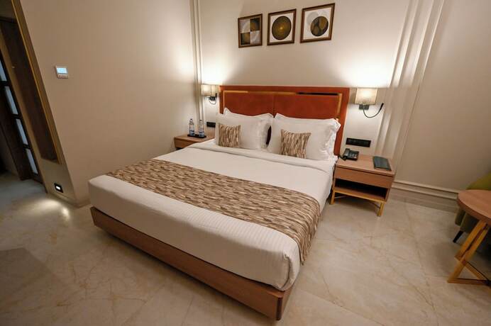 Imagen general del Hotel Kings Kraft The Park Executive. Foto 7