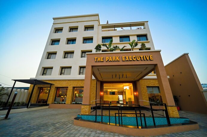 Imagen general del Hotel Kings Kraft The Park Executive. Foto 9