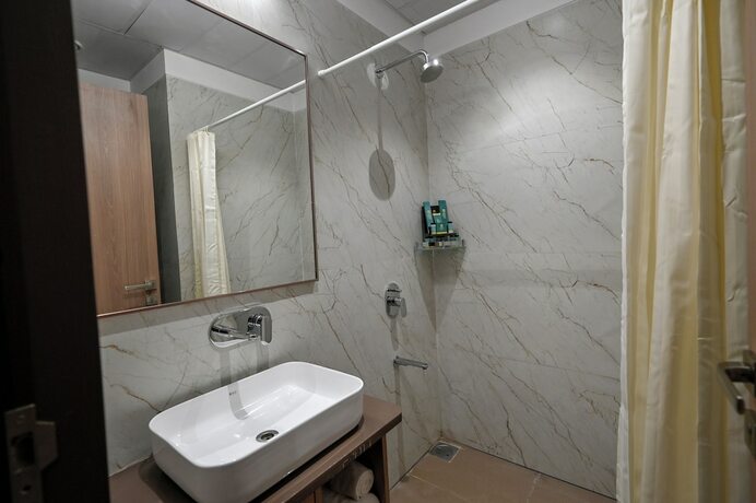 Imagen general del Hotel Kings Kraft The Park Executive. Foto 11