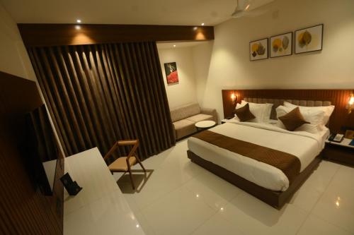 Imagen general del Hotel Kings Kraft Tremezzo Inn, Somnath. Foto 2