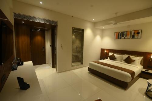 Imagen de la habitación del Hotel Kings Kraft Tremezzo Inn, Somnath. Foto 19