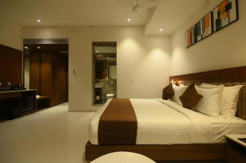 Imagen general del Hotel Kings Kraft Tremezzo Inn, Somnath. Foto 5