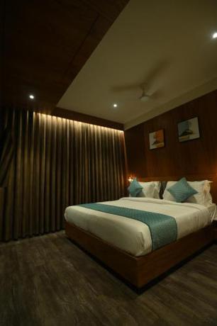Imagen general del Hotel Kings Kraft Tremezzo Inn, Somnath. Foto 8