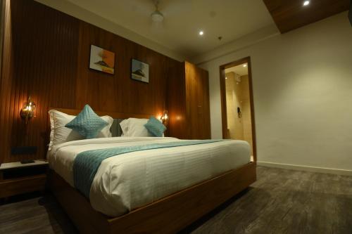 Imagen general del Hotel Kings Kraft Tremezzo Inn, Somnath. Foto 9