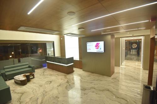 Imagen general del Hotel Kings Kraft Tremezzo Inn, Somnath. Foto 13