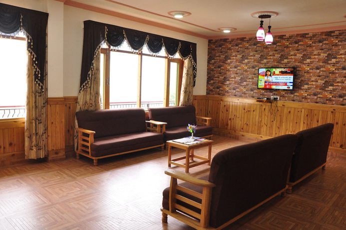 Imagen de los interiores del Hotel Kings Land. Foto 20