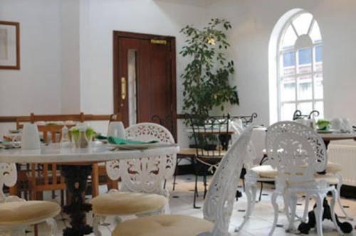 Imagen general del Hotel Kings Paget. Foto 3