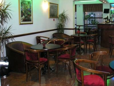Imagen del bar/restaurante del Hotel Kings Paget. Foto 7