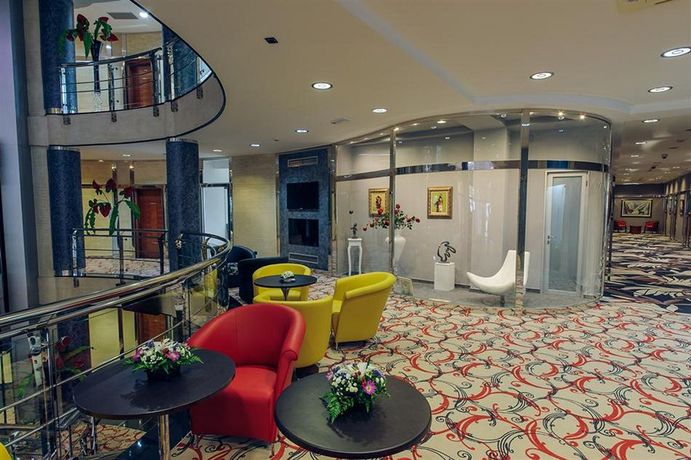 Imagen de los interiores del Hotel King's Park. Foto 9