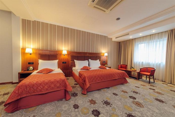 Imagen de los interiores del Hotel King's Park. Foto 12