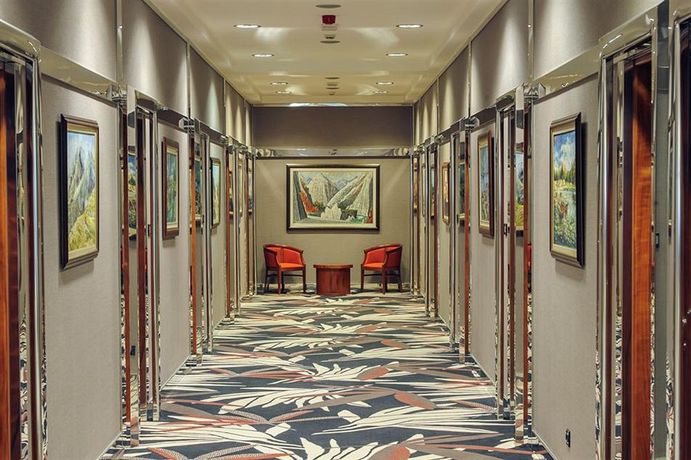 Imagen de los interiores del Hotel King's Park. Foto 14