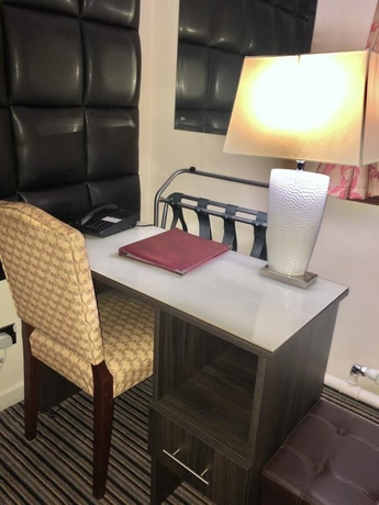 Imagen de la habitación del Hotel Kings Park. Foto 6