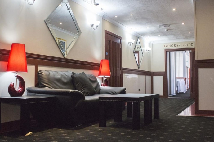 Imagen de los interiores del Hotel Kings Park. Foto 19