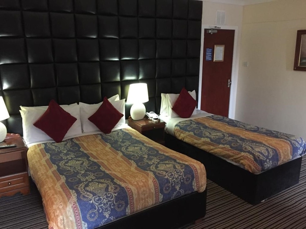 Imagen de la habitación del Hotel Kings Park. Foto 13