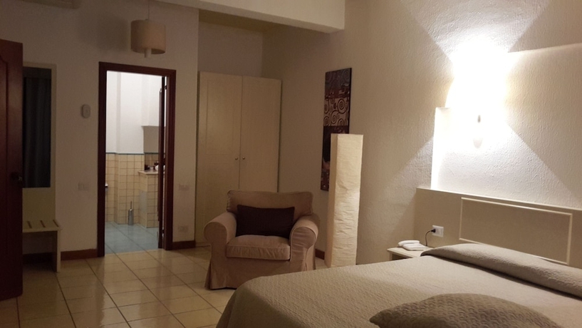 Imagen de la habitación del Hotel King's Residence, Palinuro. Foto 5