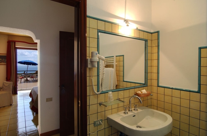 Imagen de la habitación del Hotel King's Residence, Palinuro. Foto 8