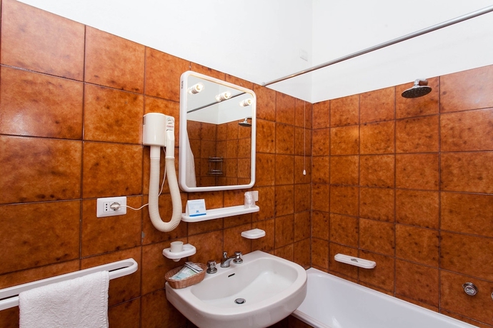 Imagen de la habitación del Hotel King's Residence, Palinuro. Foto 13