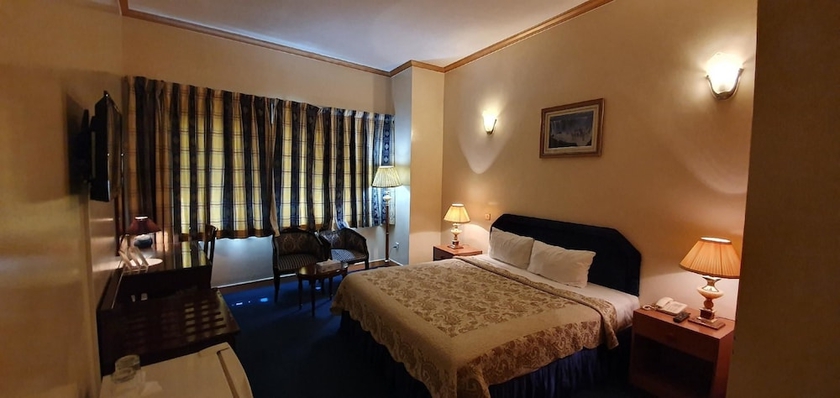 Imagen de la habitación del Hotel Kings Square. Foto 12