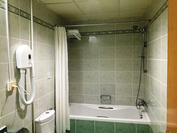Imagen de la habitación del Hotel Kings Square. Foto 18