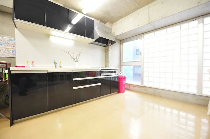 Imagen de los interiores del Hotel King's, Tokyo Ciudad. Foto 17