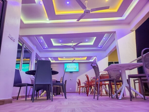 Imagen del bar/restaurante del Hotel Kings Villagio. Foto 13