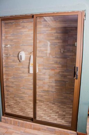 Imagen de la habitación del Hotel Kings and Gallery. Foto 9