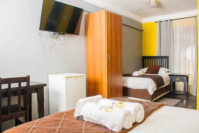 Imagen de la habitación del Hotel Kings and Gallery. Foto 13