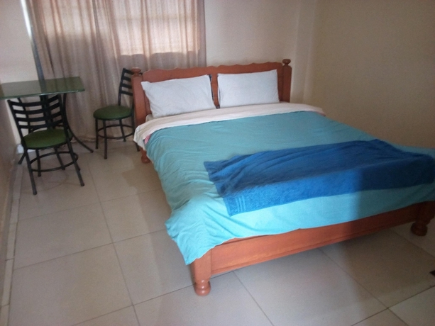 Imagen de la habitación del Hotel Kings and Queens Lounge. Foto 9