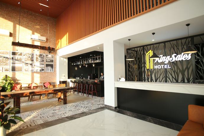 Imagen de los interiores del Hotel Kingsales. Foto 15