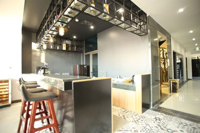 Imagen del bar/restaurante del Hotel Kingsales. Foto 4