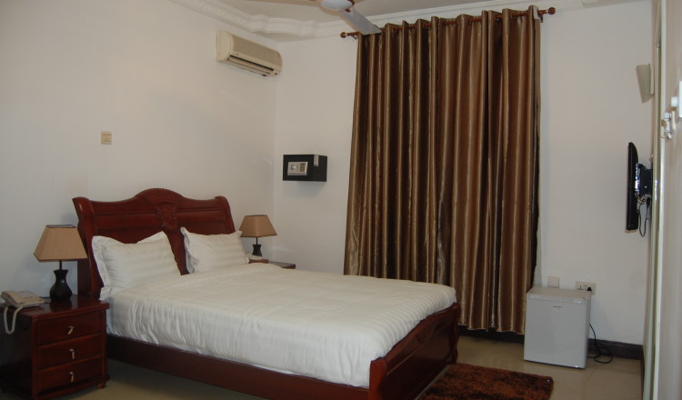 Imagen general del Hotel Kingsbridge Royale. Foto 6