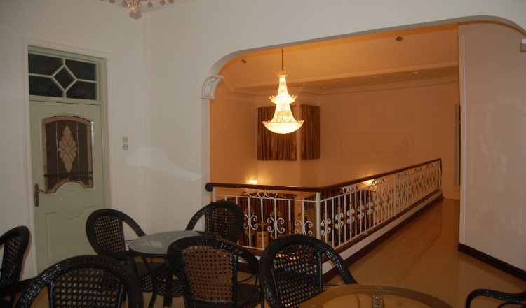 Imagen general del Hotel Kingsbridge Royale. Foto 10