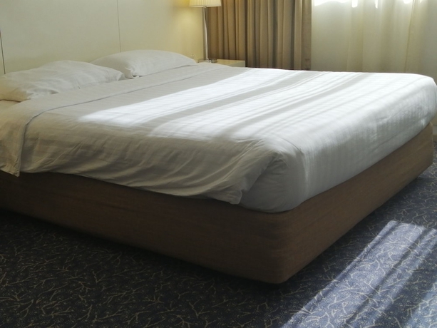 Imagen de la habitación del Hotel Kingsgate Abu Dhabi. Foto 2