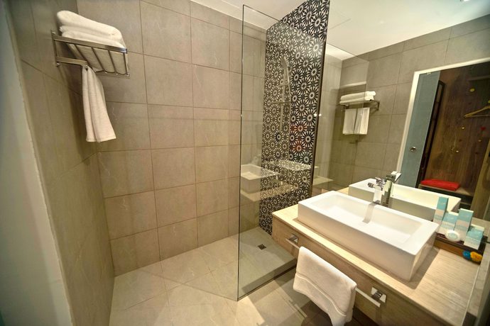 Imagen de la habitación del Hotel Kingsgate Al Jadaf by Millennium Hotels. Foto 7