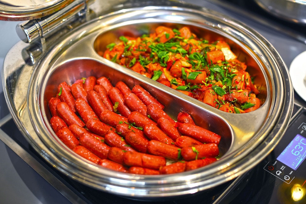 Imagen del bar/restaurante del Hotel Kingsgate Canal Hotel. Foto 7