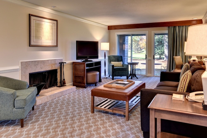 Imagen de la habitación del Hotel Kingsmill Resort. Foto 13