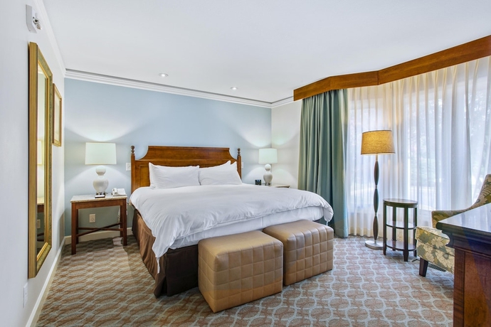 Imagen de la habitación del Hotel Kingsmill Resort. Foto 18