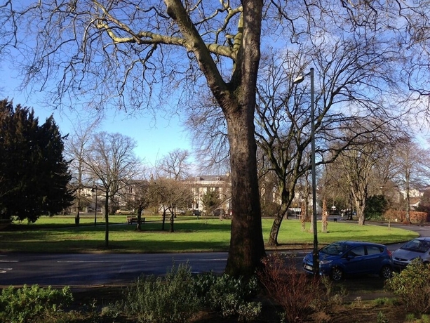 Imagen de los exteriores del Hotel Kingsmuir. Foto 7