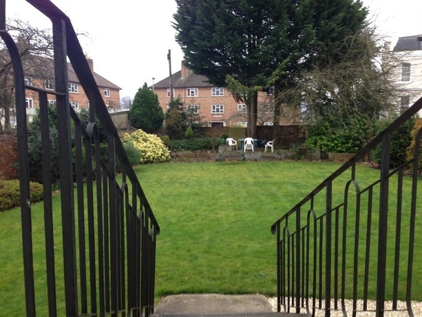 Imagen de los exteriores del Hotel Kingsmuir. Foto 8