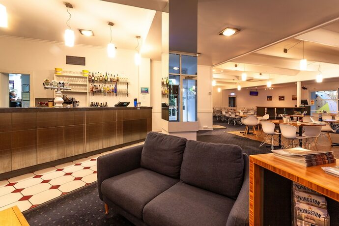 Imagen general del Hotel Kingston, Kingstone. Foto 7