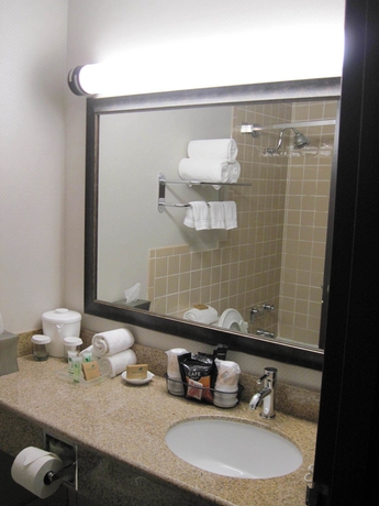 Imagen de la habitación del Hotel Kingston Regency Inn. Foto 5