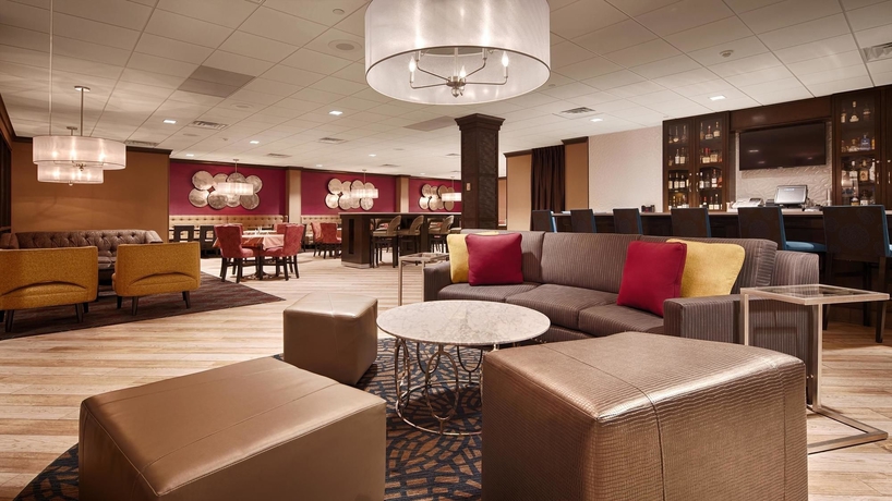 Imagen de los interiores del Hotel Kingston Regency Inn. Foto 14