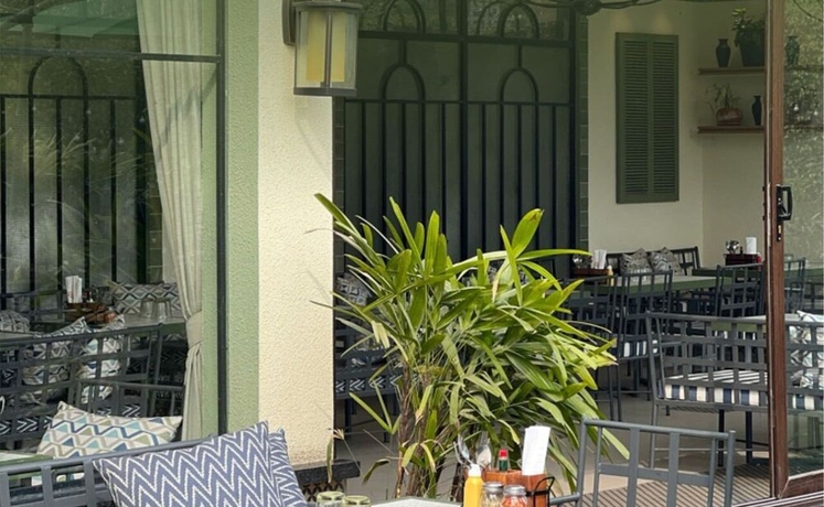 Imagen del bar/restaurante del Hotel Kingston Resort. Foto 3