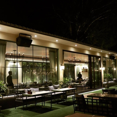Imagen del bar/restaurante del Hotel Kingston Resort. Foto 4
