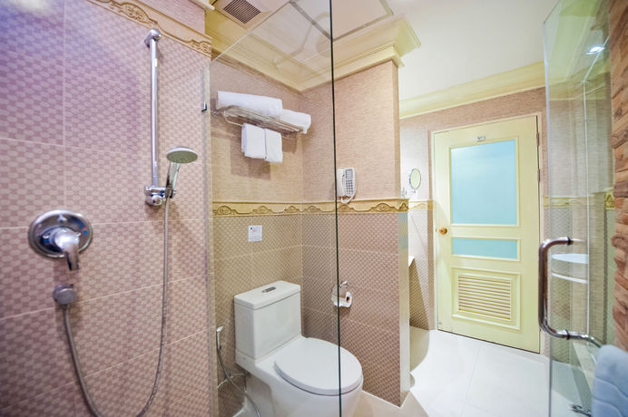 Imagen de la habitación del Hotel Kingston Suites Bangkok. Foto 4